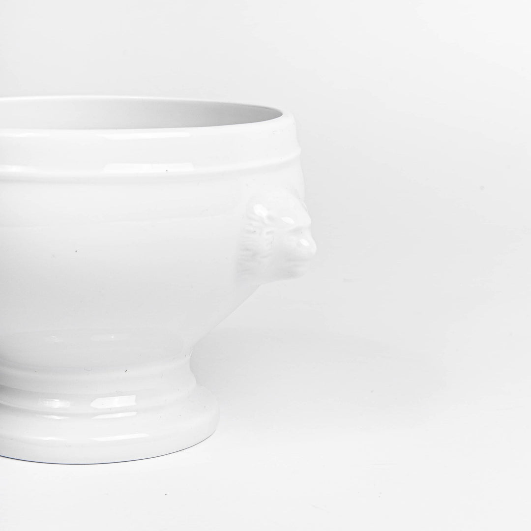 Découvrez l'histoire de la porcelaine de Chauvigny.