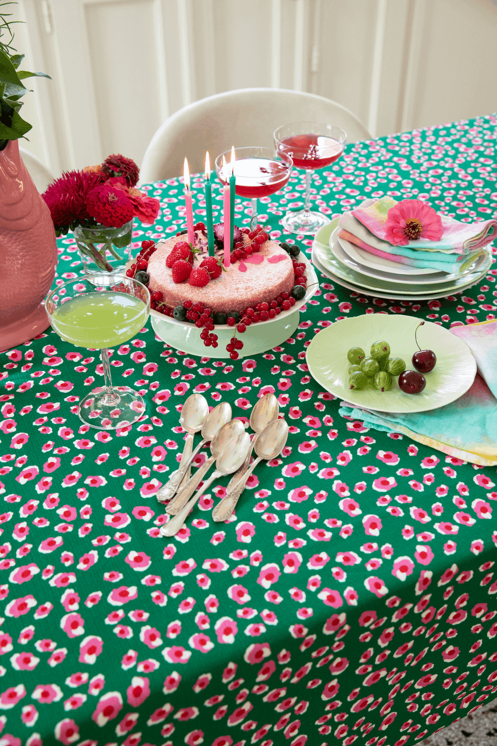 Nappe motif léopard vert rose et blanc