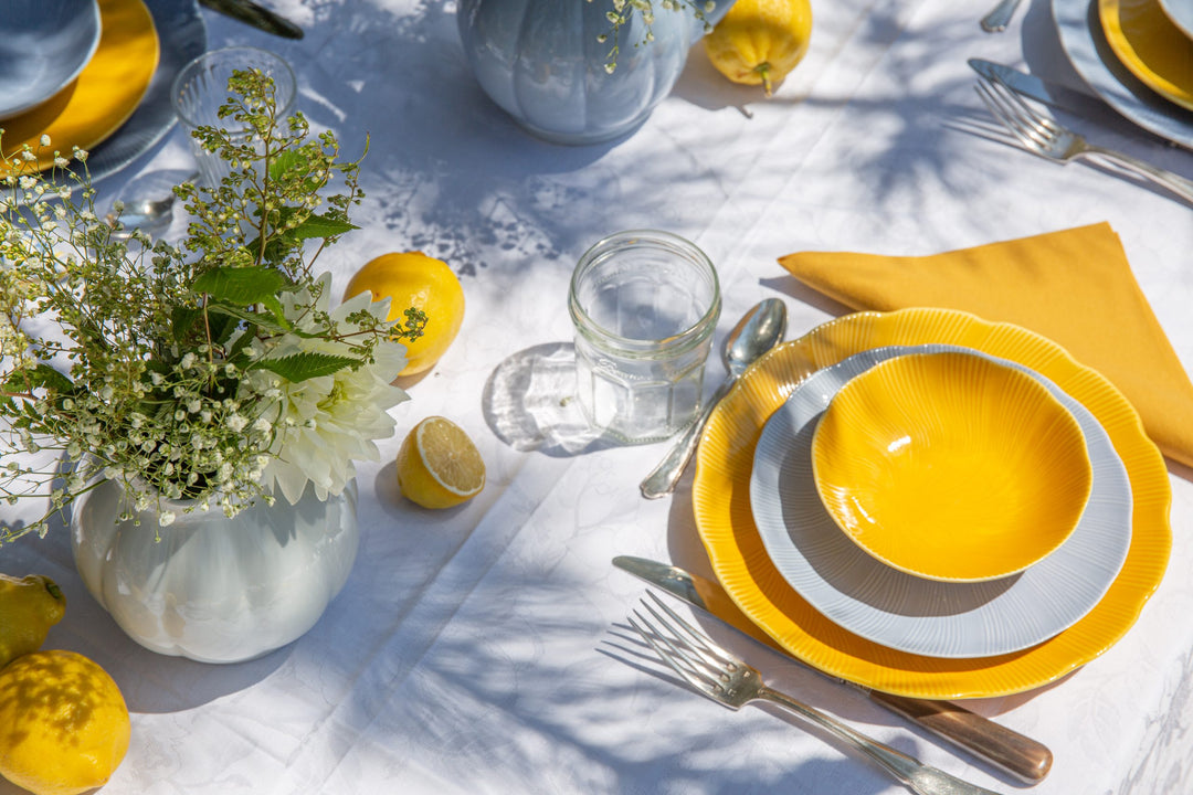 L'assiette plate en porcelaine Tahiti - Jaune