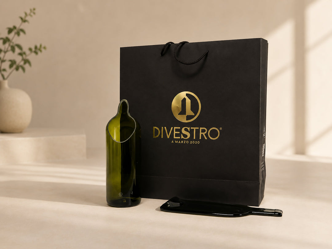 Carafe à eau design en bouteille de vin recyclée