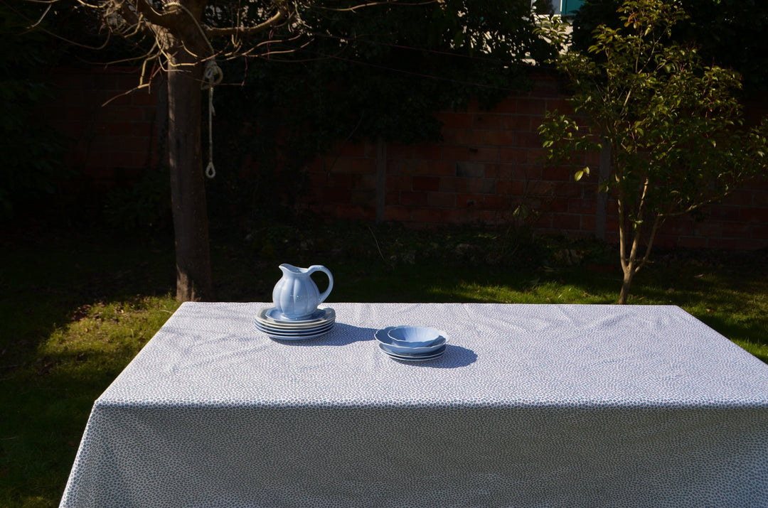 Tablecloth with blue Graou pattern