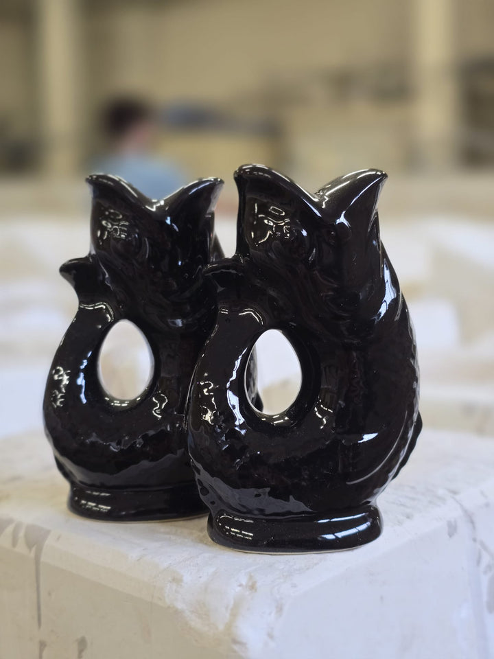 Gluggle Jug Salt and Pepper Shakers | Iridescent Black