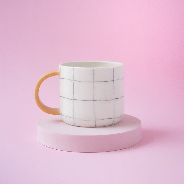 Mug "Grid" (anse jaune)