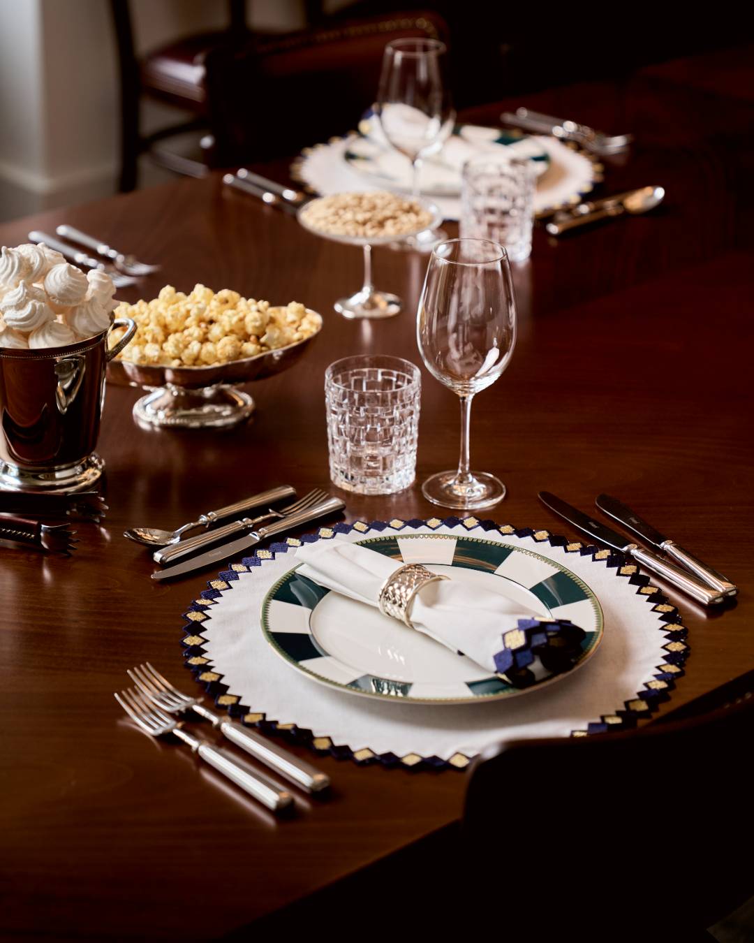 Set de table Fado blanc, bleu foncé et doré Sets de table Mariaida Home