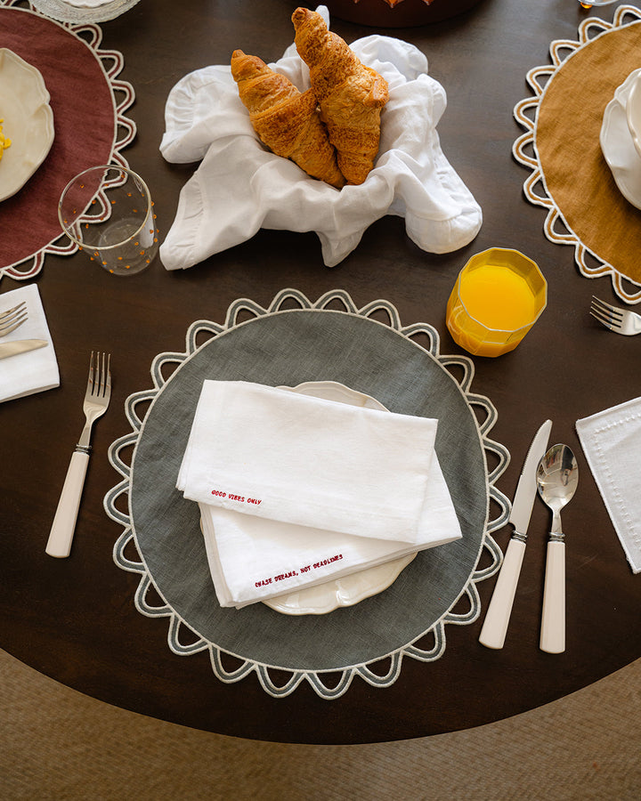 Set de table Halo, gris et écru