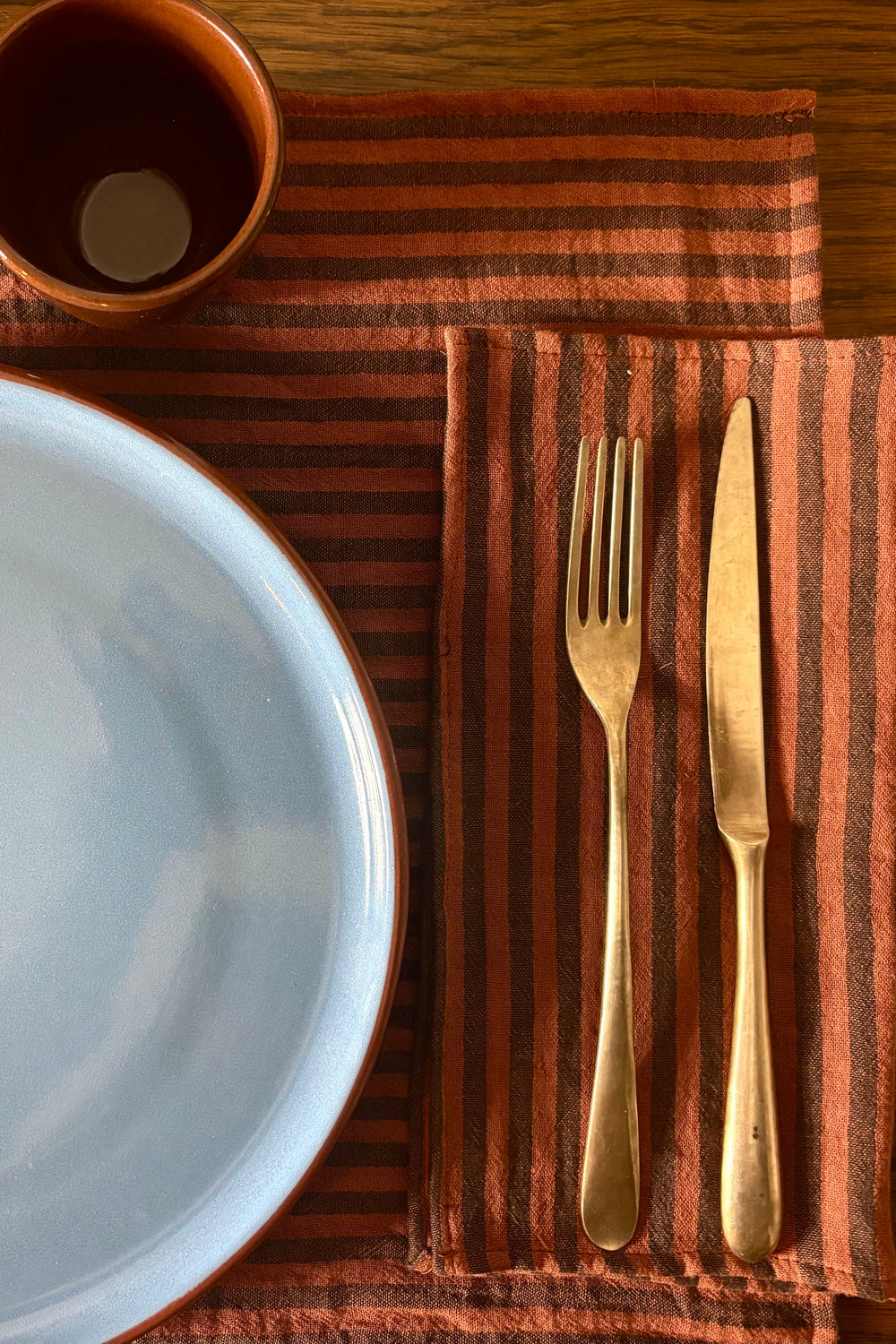 Coffret de 6 serviettes de table Petite 23x23 – Gaze de coton rayée toffee Serviettes de table Charmy