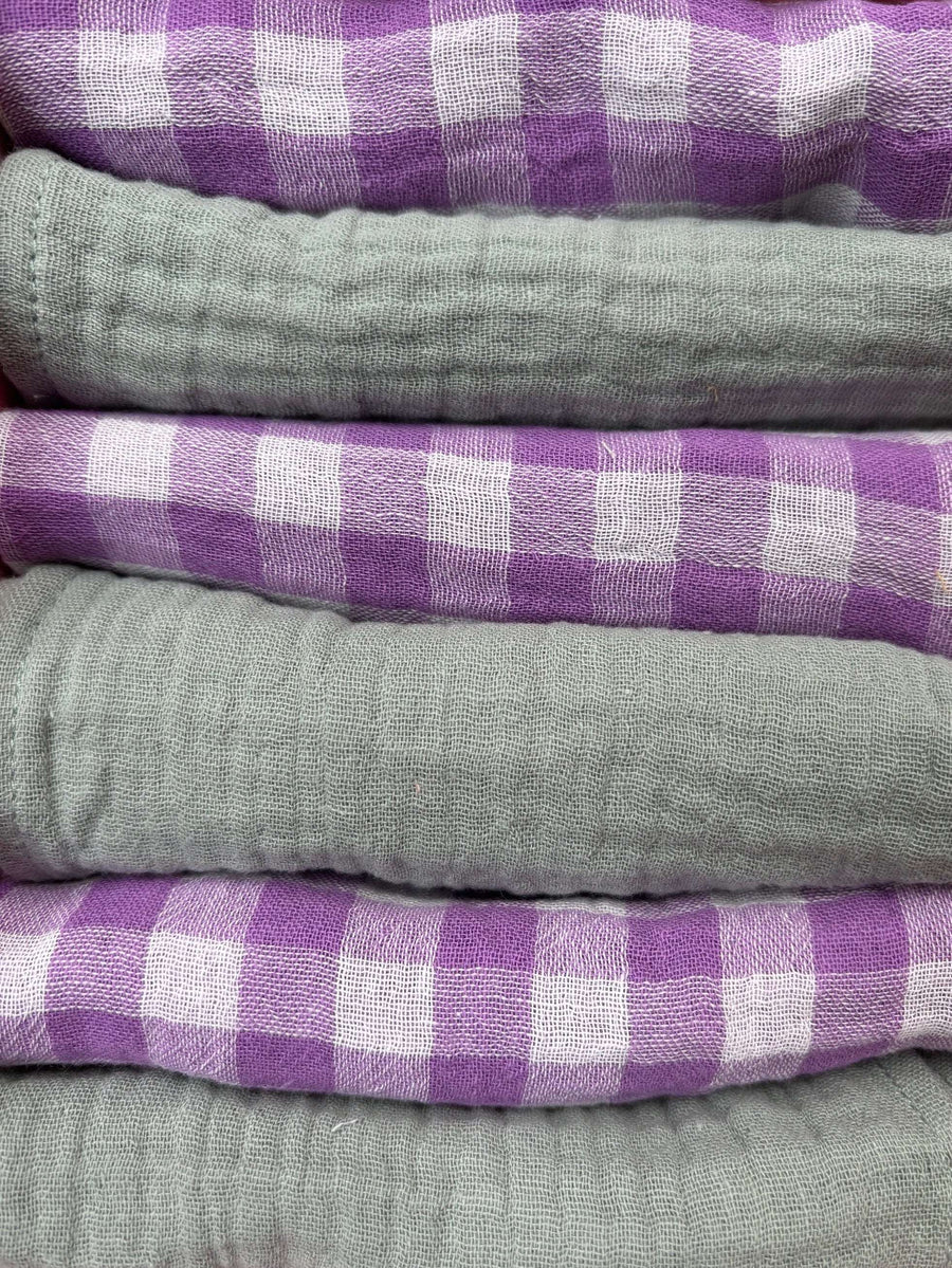 Coffret de 6 serviettes Cocktail - Gaze de coton unie Vert de gris et vichy violet - 23x23cm