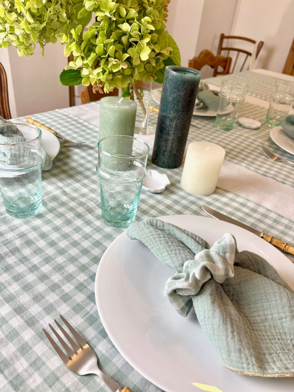 Chemin de table Vichy Vert de Gris – Gaze de coton – 50x150cm