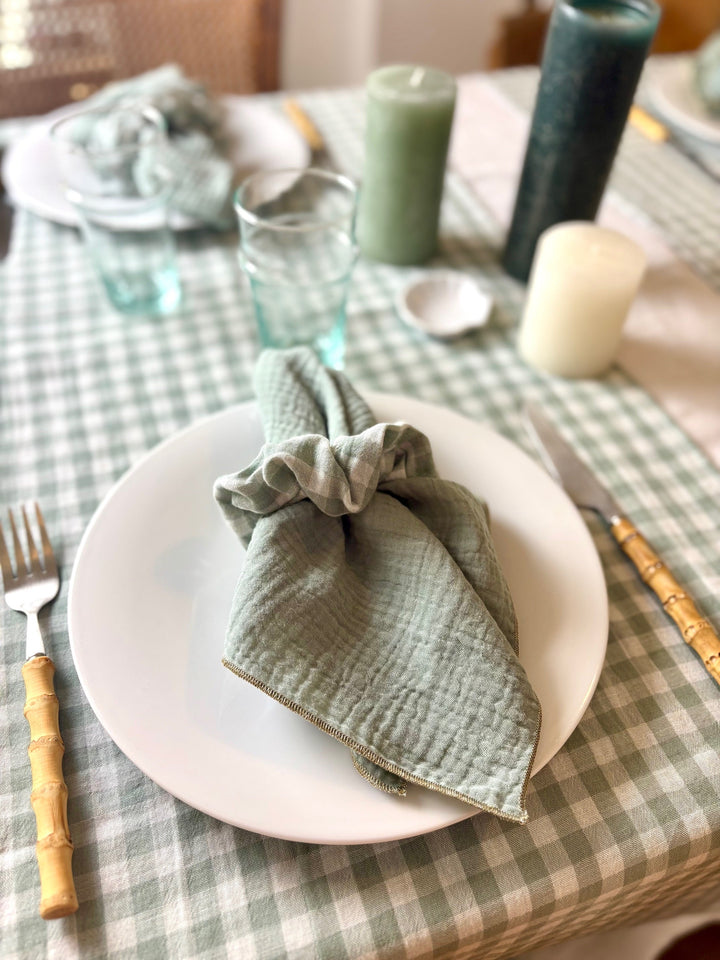 Chemin de table Vichy Vert de Gris – Gaze de coton – 50x150cm