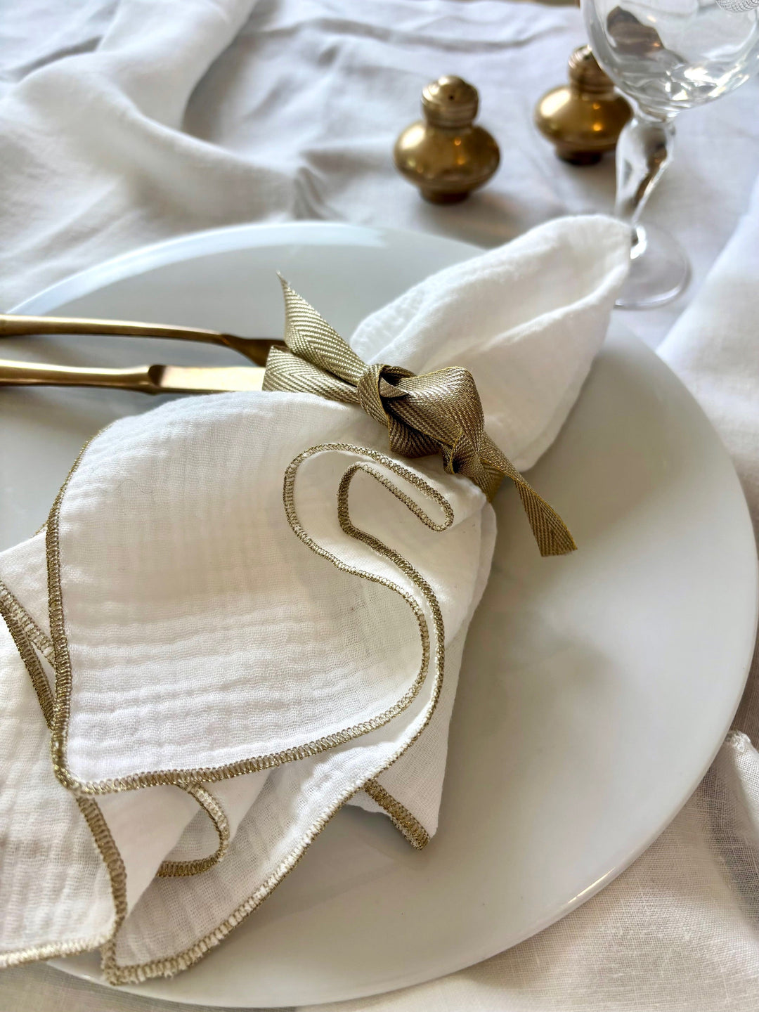 Coffret de 4 Serviettes de Table en Gaze de Coton – Blanc Doré – 40x40cm