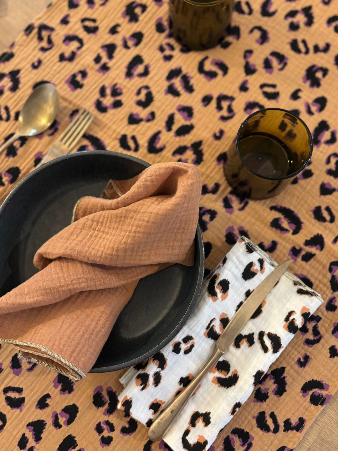 Coffret 4 Serviettes de Table – Gaze de Coton – Leopard Ecru & Camel – 40x40 cm