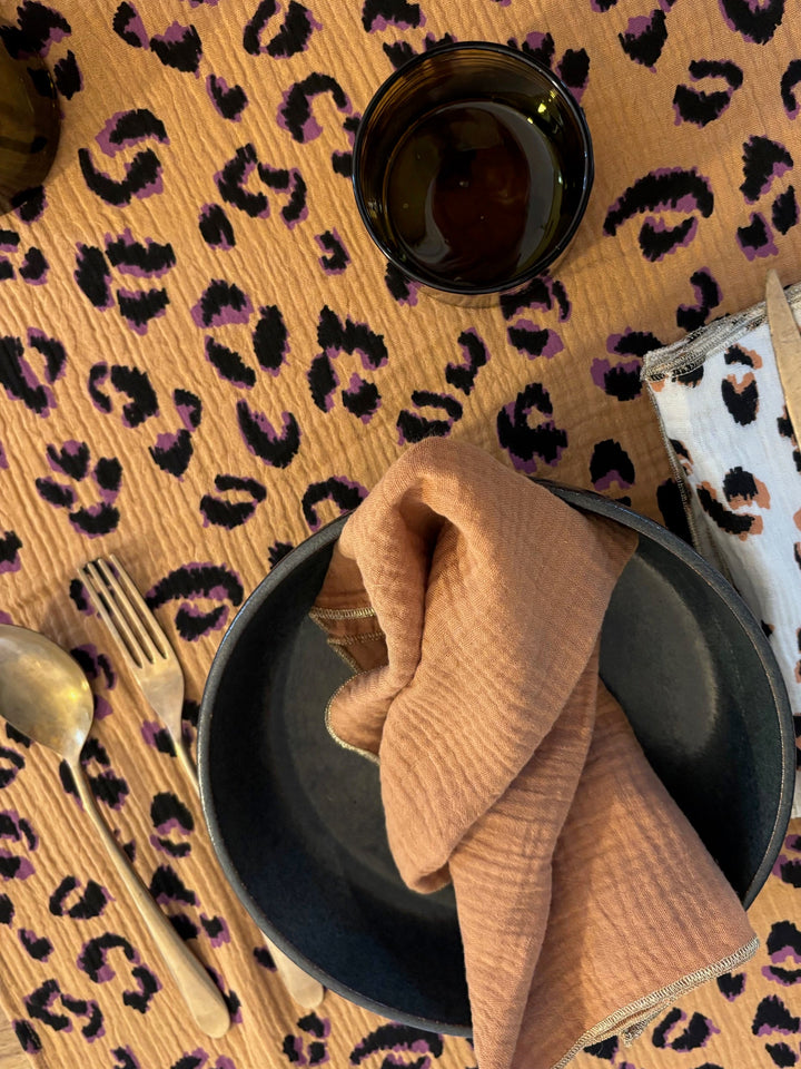 Set of 4 Napkins – Cotton Gauze – Leopard, camel and purple – 40x40 cm