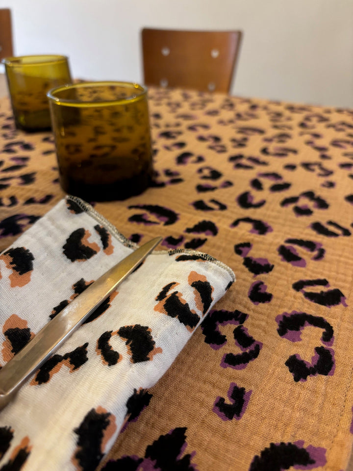 Set of 4 Napkins – Cotton Gauze – Leopard, camel and purple – 40x40 cm