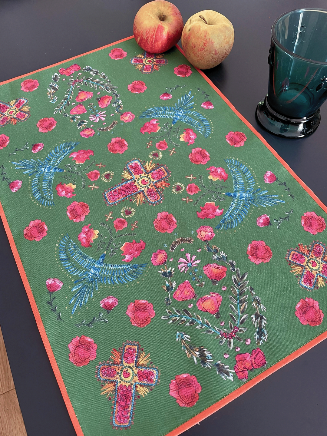 Sets de table - Tissu anti-tâches - Motifs fleurs - Fond uni vert