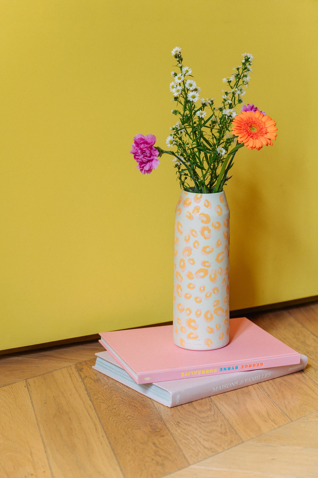 Tall vase with yellow and pink leopard print - ALMA