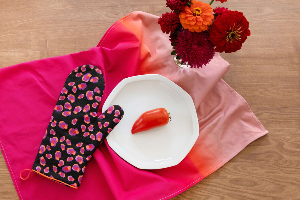 Gant cuisine motif léopard noir