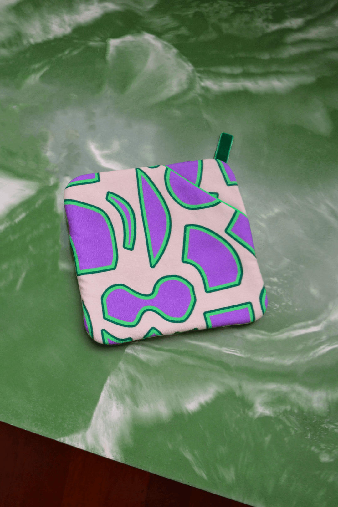 Gant cuisine motif spiral violet et green