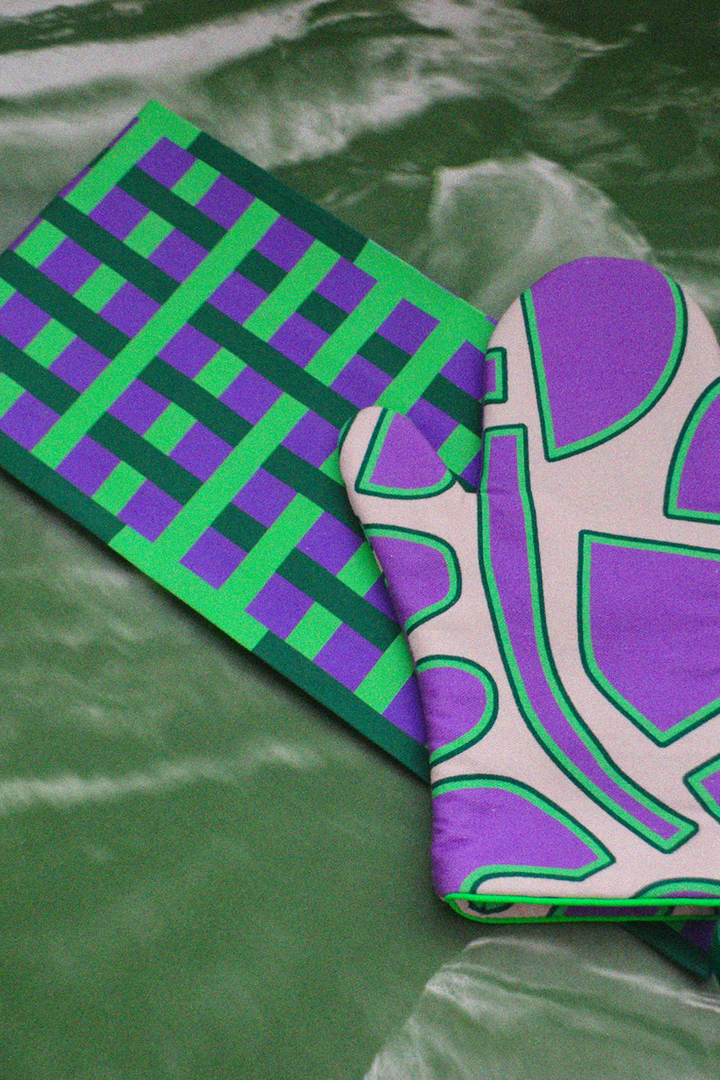 Gant cuisine motif spiral violet et green