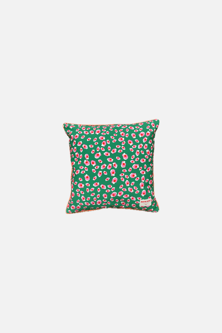 Coussin vert au motif iconique léopard rose blanc - Garance