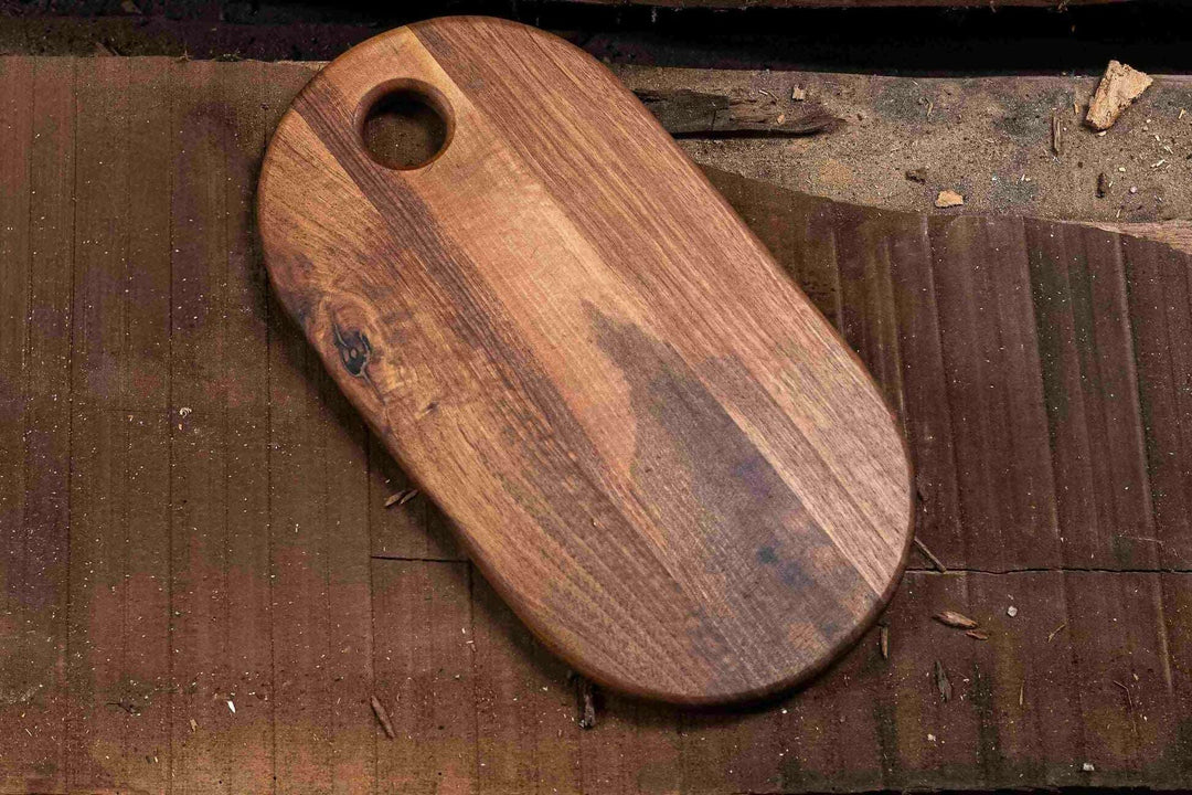 Planche à découper ROZ en bois massif artisanal made in France