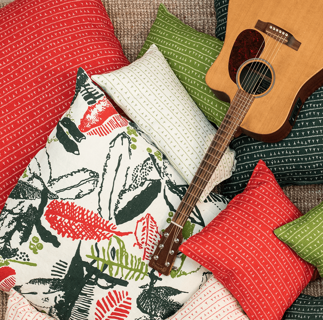 Housse de coussin lin 30x50 - Motif ARRASTA PÉ couleur VERT Housses de coussins Sabia Brasilian Design