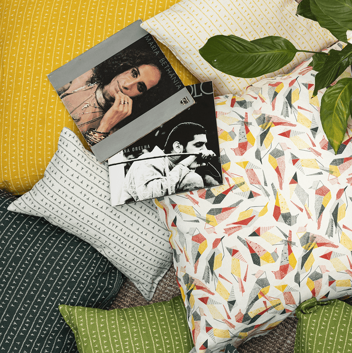 Housse de coussin lin 30x50 - Motif ARRASTA PÉ couleur vert FOLHA Housses de coussins Sabia Brasilian Design