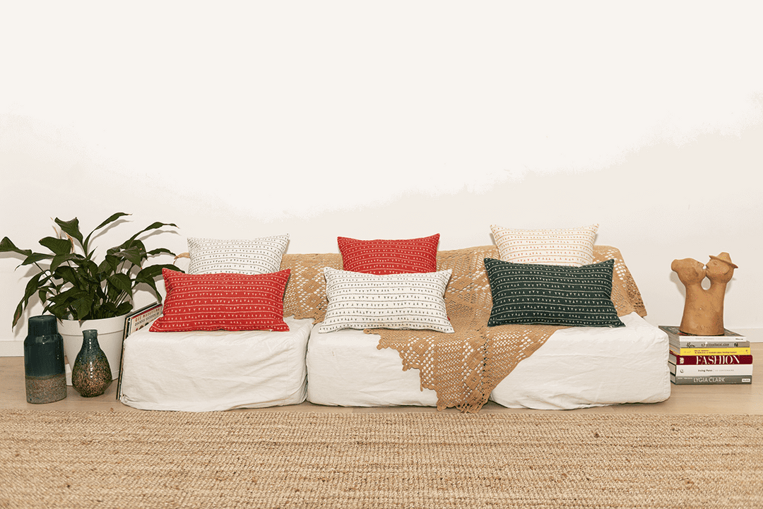 Housse de coussin lin 45x45 - Motif ARRASTA PÉ couleur vert FOLHA Housses de coussins Sabia Brasilian Design