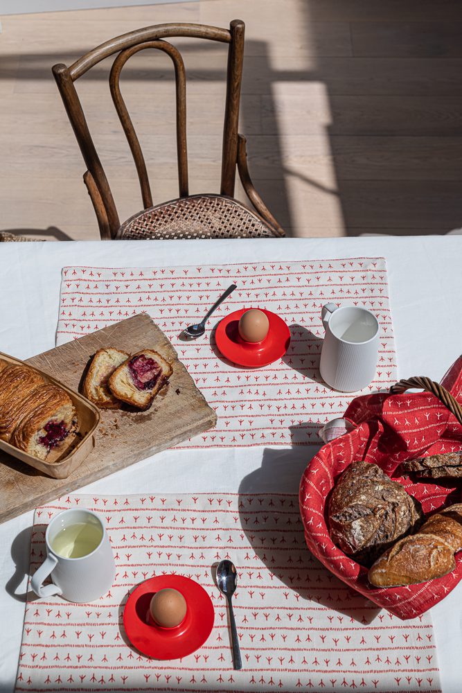 Serviette de table lin (par 2) 45x45 - Motif ARRASTA PÉ couleur rouge TERRA Serviettes de table Sabia Brasilian Design