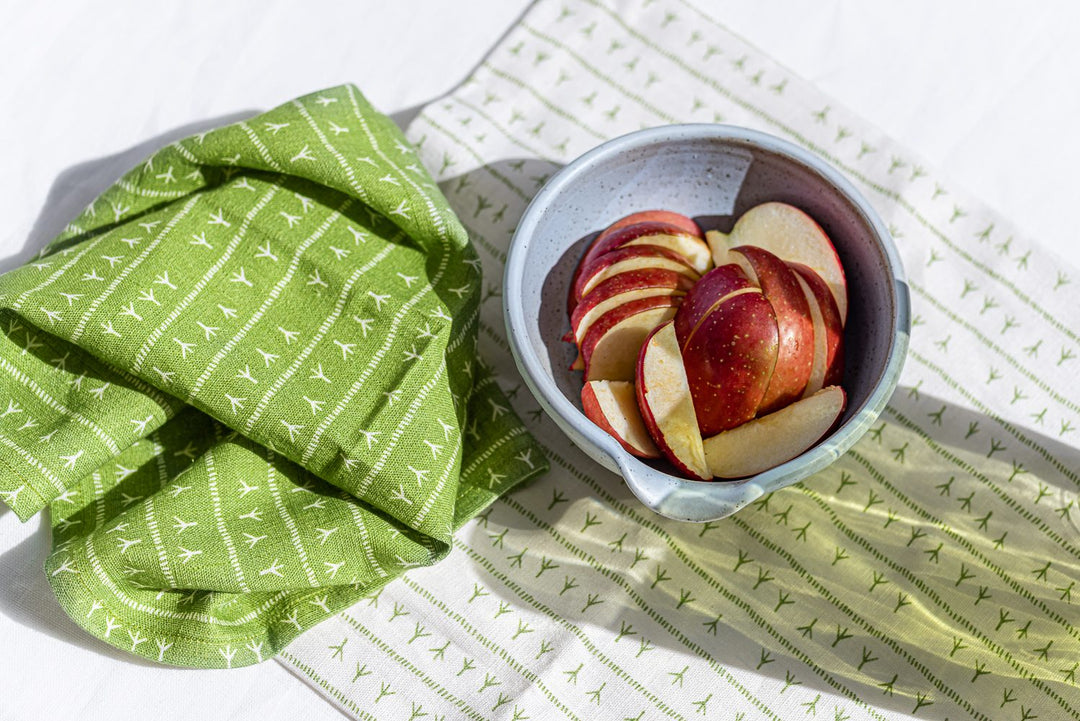 Serviette de table lin (par 2) 45x45 Vert ABACATE - Motif ARRASTA PÉ Serviettes de table Sabia Brasilian Design