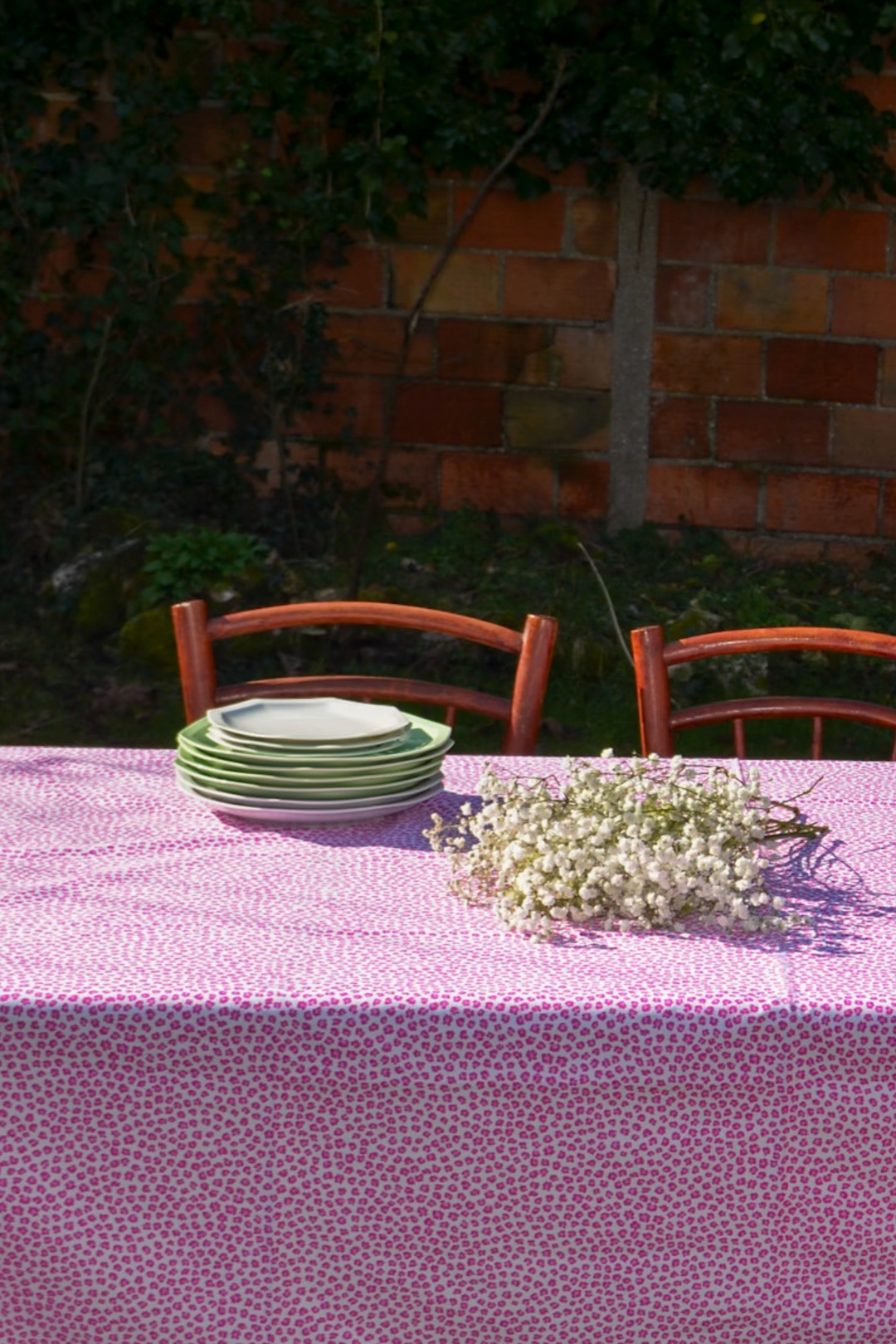 Graou pink summer tablecloth
