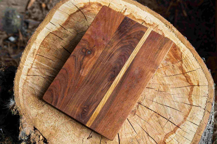 Planche à découper Kelt en noyer et chêne massifs made in France
