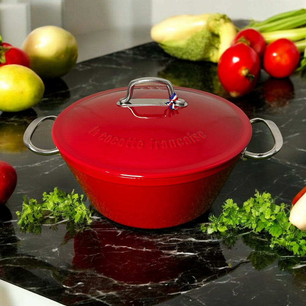 La cocotte française rouge intense, rubis lumineux Cocottes La cocotte française