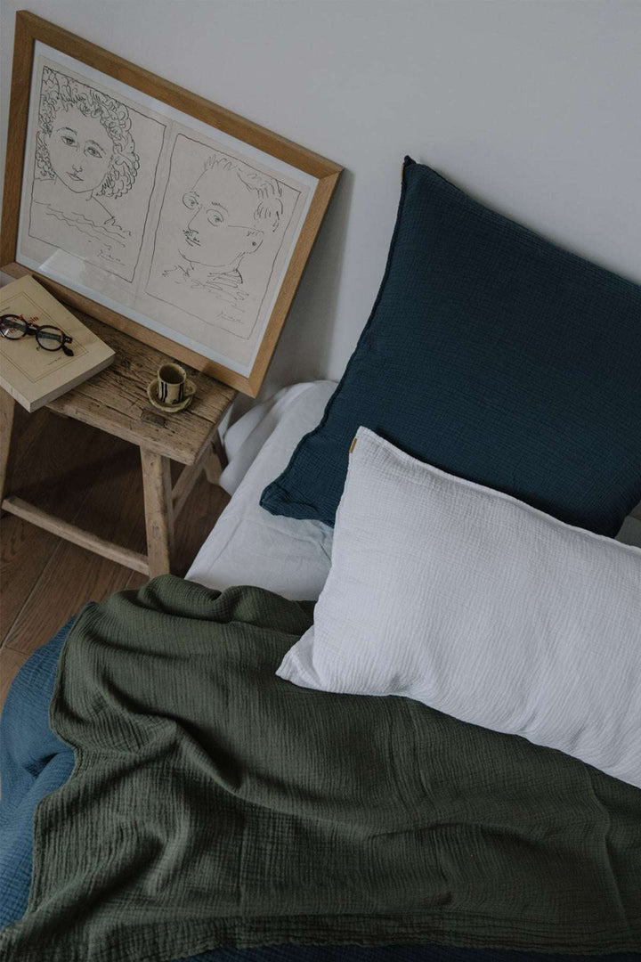 Grand coussin déhoussable en double gaze de coton blanc immaculé 45x90cm Coussins Les Pensionnaires