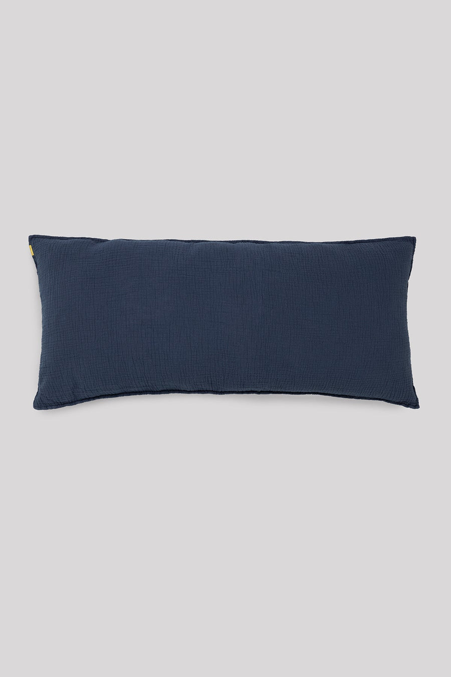 Grand coussin déhoussable en double gaze de coton bleu orage 45x90cm Coussins Les Pensionnaires