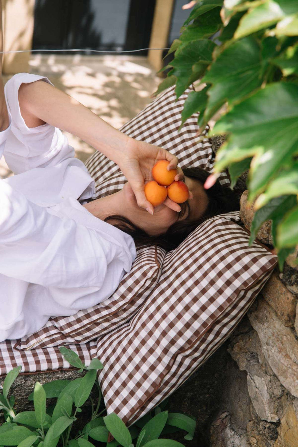 Grand coussin déhoussable en lin coton 45x90 cm Vichy - Noisette Coussins Les Pensionnaires