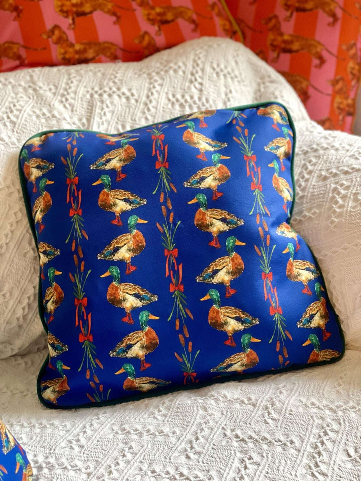 Housse de coussin mat - canards - fond bleu nuit
