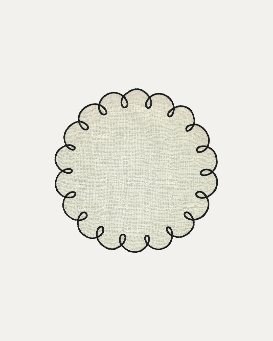 Lisboa placemat, beige and black scalloped edge 