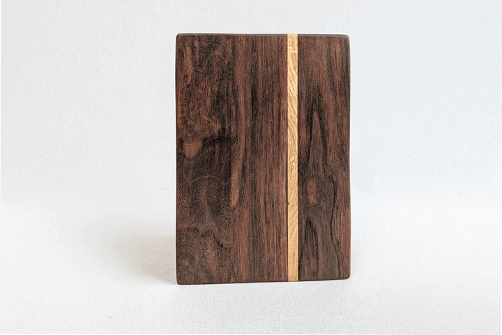 Planche à découper Kelt en noyer et chêne massifs made in France