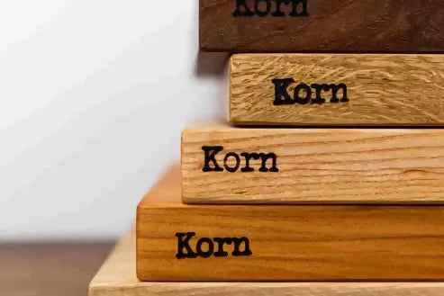 Planche à découper française en bois massif Korn