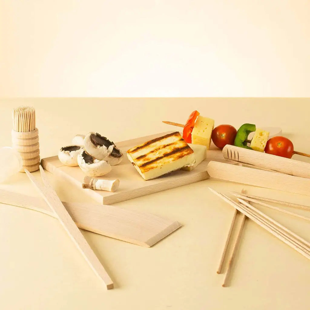 Kit d'ustensiles de barbecue en bois (planche à découper, spatule, pince à barbecue, fourchette, cure-dents, brochettes) Ustensiles à barbecue Tuuli